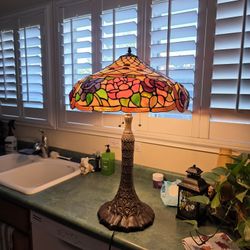Large Tiffany Style lamp 31" high 11 1/2" base - 18 lbs 
