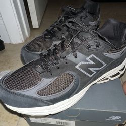 New Balance Sneakers