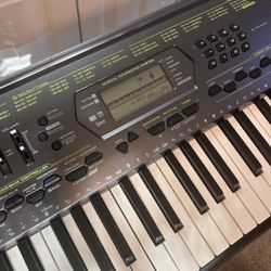 Used Casio CTK-2000 61-Key Keyboard