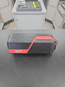 Milwaukee Bluetooth speaker with battery