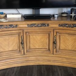 TV Credenza