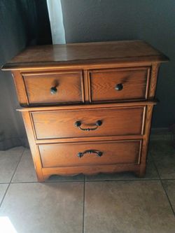 Solid Wood 4-Drawer Nightstand Chest