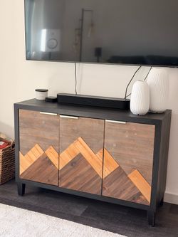 Wood TV Stand / Entertainment Cabinet – Great Condition