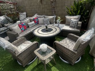 Patio  furniture set outdoor new in the  box