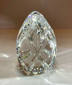 Vintage Lenox Sovereign Egg Cut Crystal Paperweight or Easter Decor  Nice!
