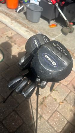 Full set of cleveland vas irons 6-Pw plus a Sw and driver 5 wood odyssey putter and bag.
