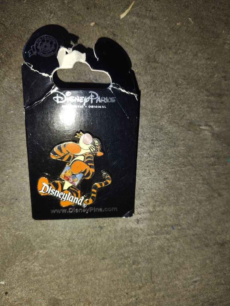Tigger Disneyland Parks Pin