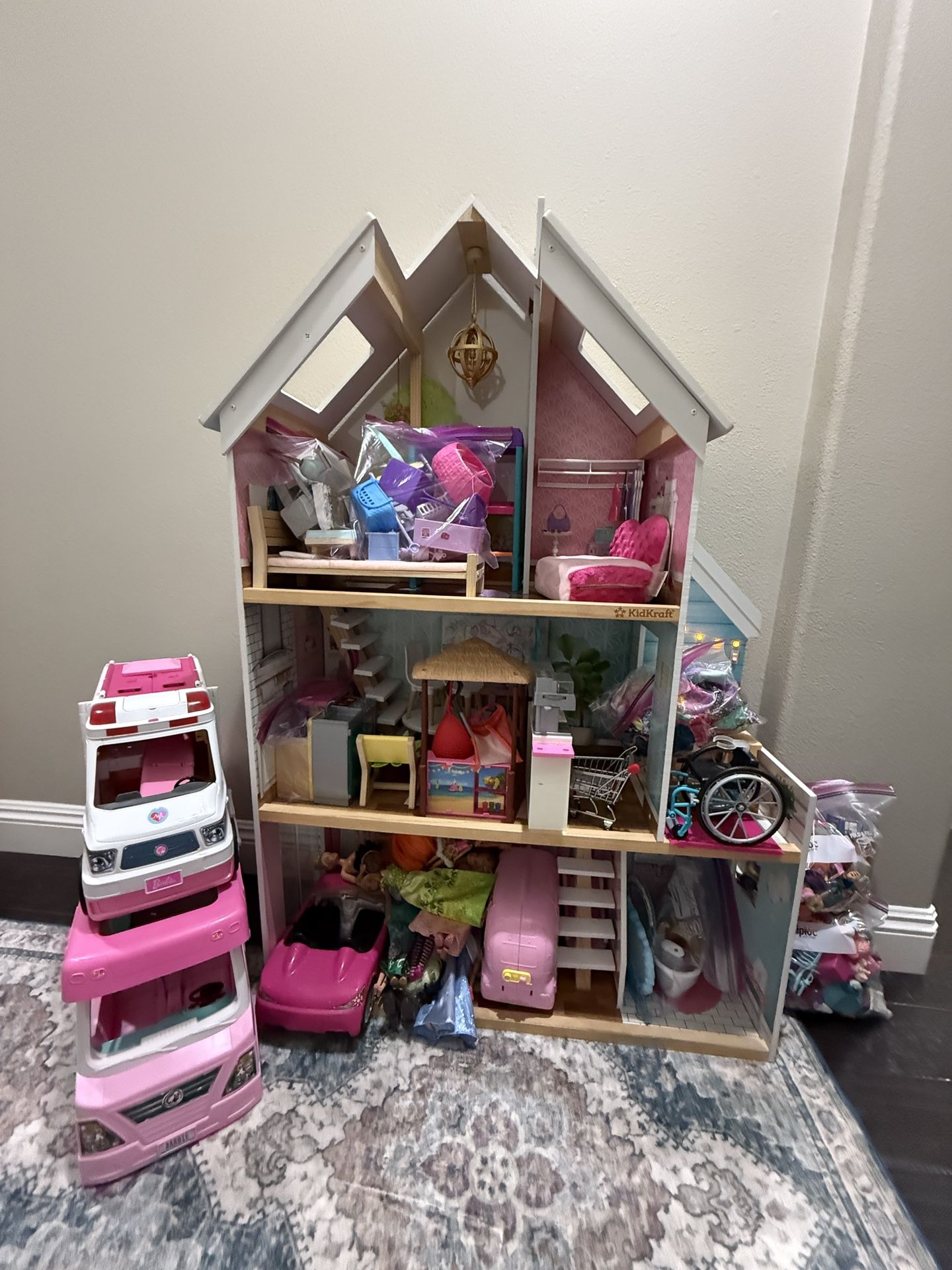 Barbie Dream House + Accessories