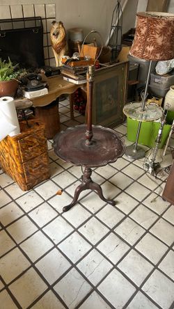 Pie Crust Table Lamp 