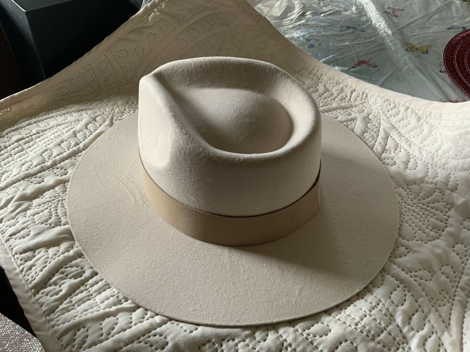 NWB Teressa Foglia x Curateur Lynn Hat