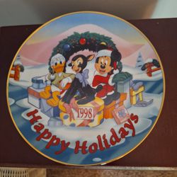 Disney Christmas Collection Happy Holidays Mickey Mouse Plate 