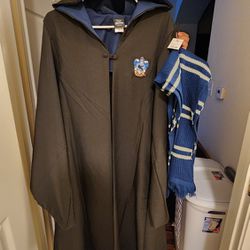 OBO: XS Ravenclaw Robe And Scarf From Universal Studios 
