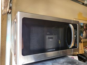 Microwave in very good condition like new 19th Ave And Baseline pick up only