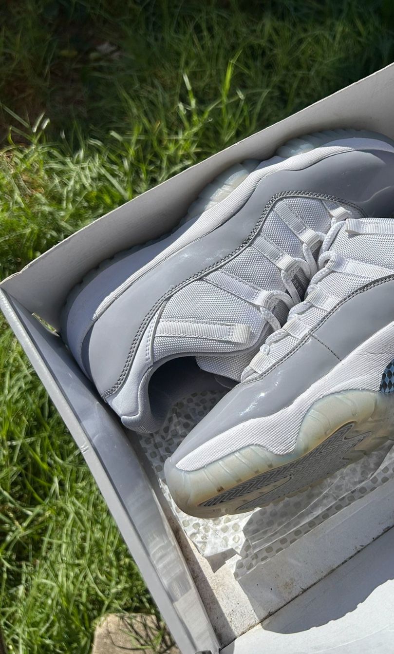 Jordan 11 ‘Cement Grey”