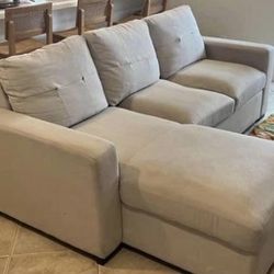 White Modern Sectional Sofa with Trundle