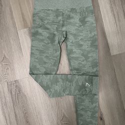 Gymshark Camo Seamless Leggings - Sage Green
