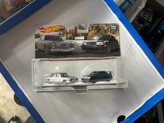 Hot Wheels Car Culture Premium 2 Pack Mercedes-Benz 190 E 2.5-16 & 280 SEL 4.5