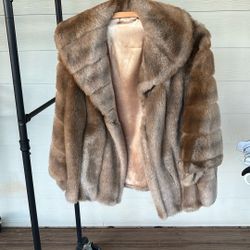 Regina Glenara Women’s Faux Fur Shawl 