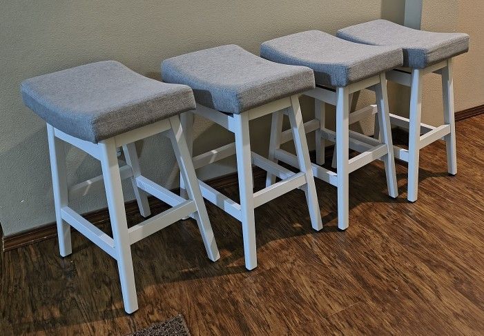 4 × 25" Bar Stools