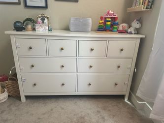 HEMNES IKEA dresser