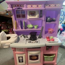 Step2 Kids Play Kitchen with Food & Accessories