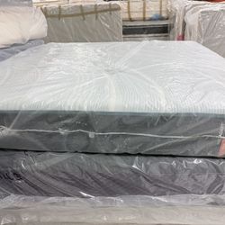 💥King Mattress Tempurpedic Proadapt Firm 2.0 💥