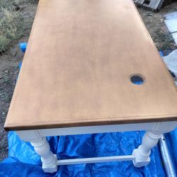 Furniture / Table