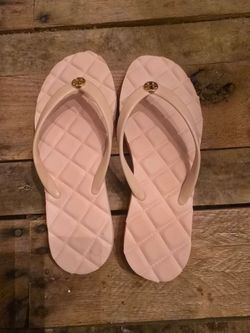Pink sz 7 flip flops