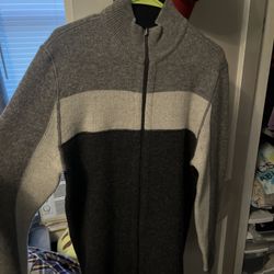 Men’s Express Sweater Size M