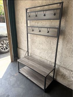 Entry bench
