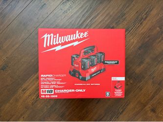 New M18 Milwaukee 6 Port Rapid Charger