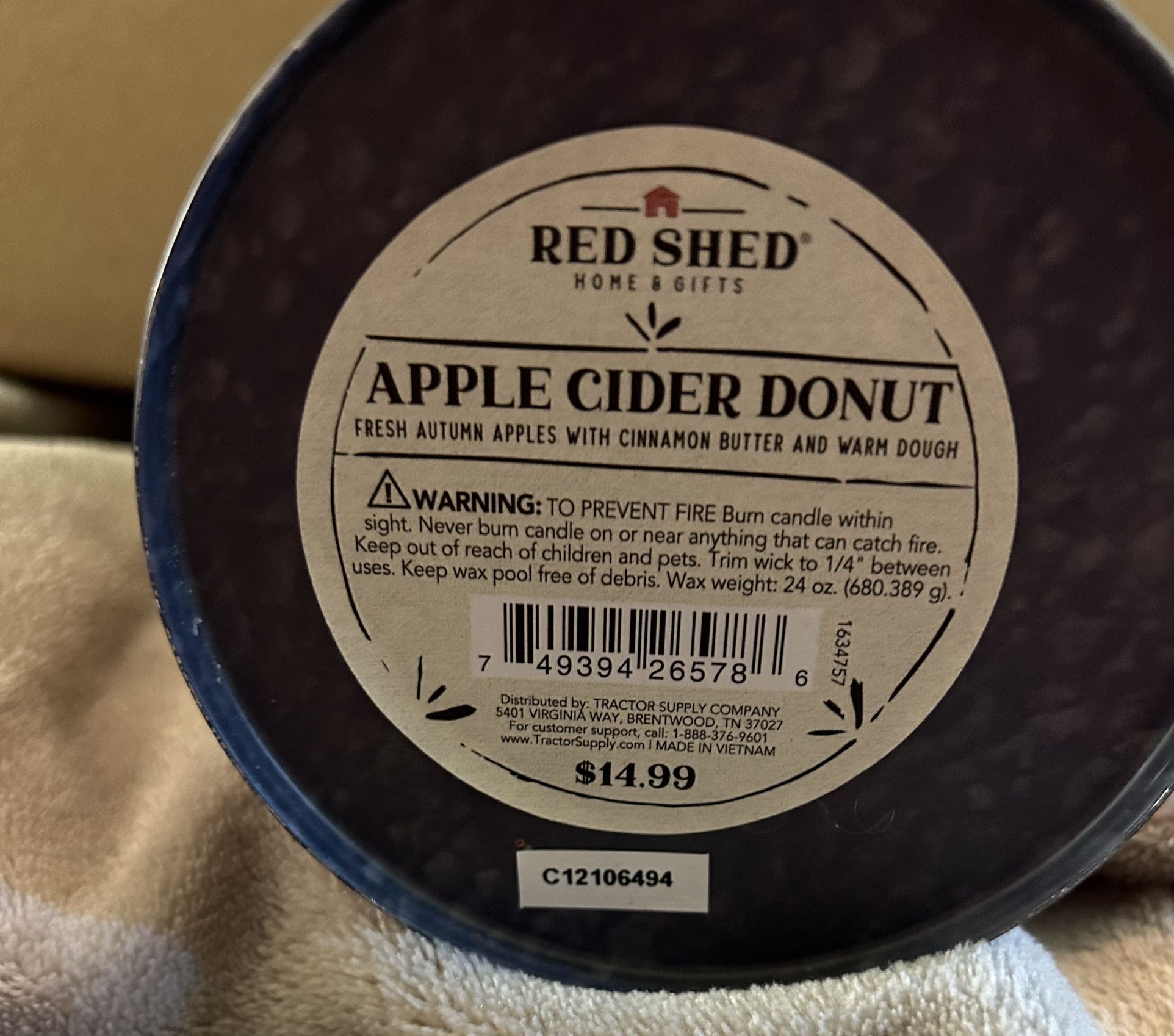 New Red Shed Apple Cider Donut Candle