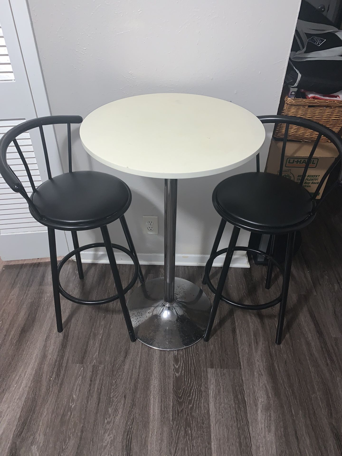 Table And 2 Barstools