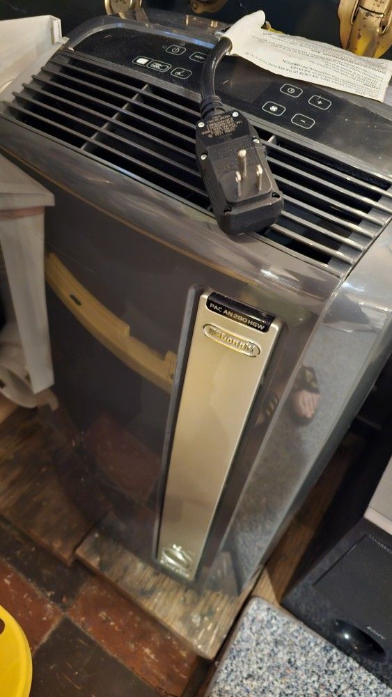 Delonghi Portable AC / Heat Pump