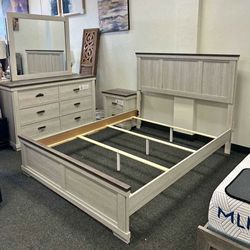 Queen 4 piece bedroom set