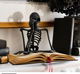 Pottery Barn Thinking Skeleton