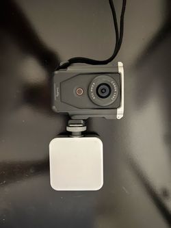 Canon Powershot V10