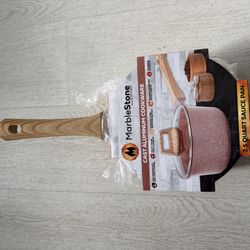 2.5 Quart Sauce Pan — brand new.