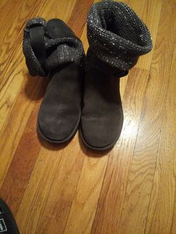 UGG womens boots size 7