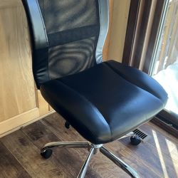 Mainstays Mid-Back, Vinyl Mesh Adjustable Task Office Chair