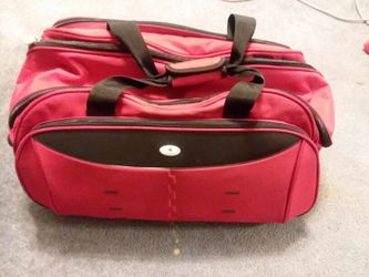 Big roller duffle bag. No pull handle