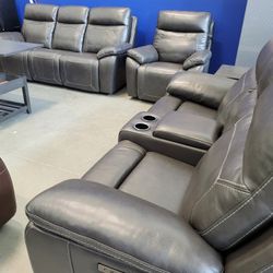 💯 CLEARANCE NOW!  Brand New Sofas And Sectionals 30%-70% Off Retail!
