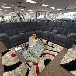 Power Recliner Sectional 