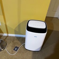 Dehumidifier (works Up To 4500 Sq Feet, Brand New)