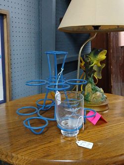 Glasses rack display setting space utilization