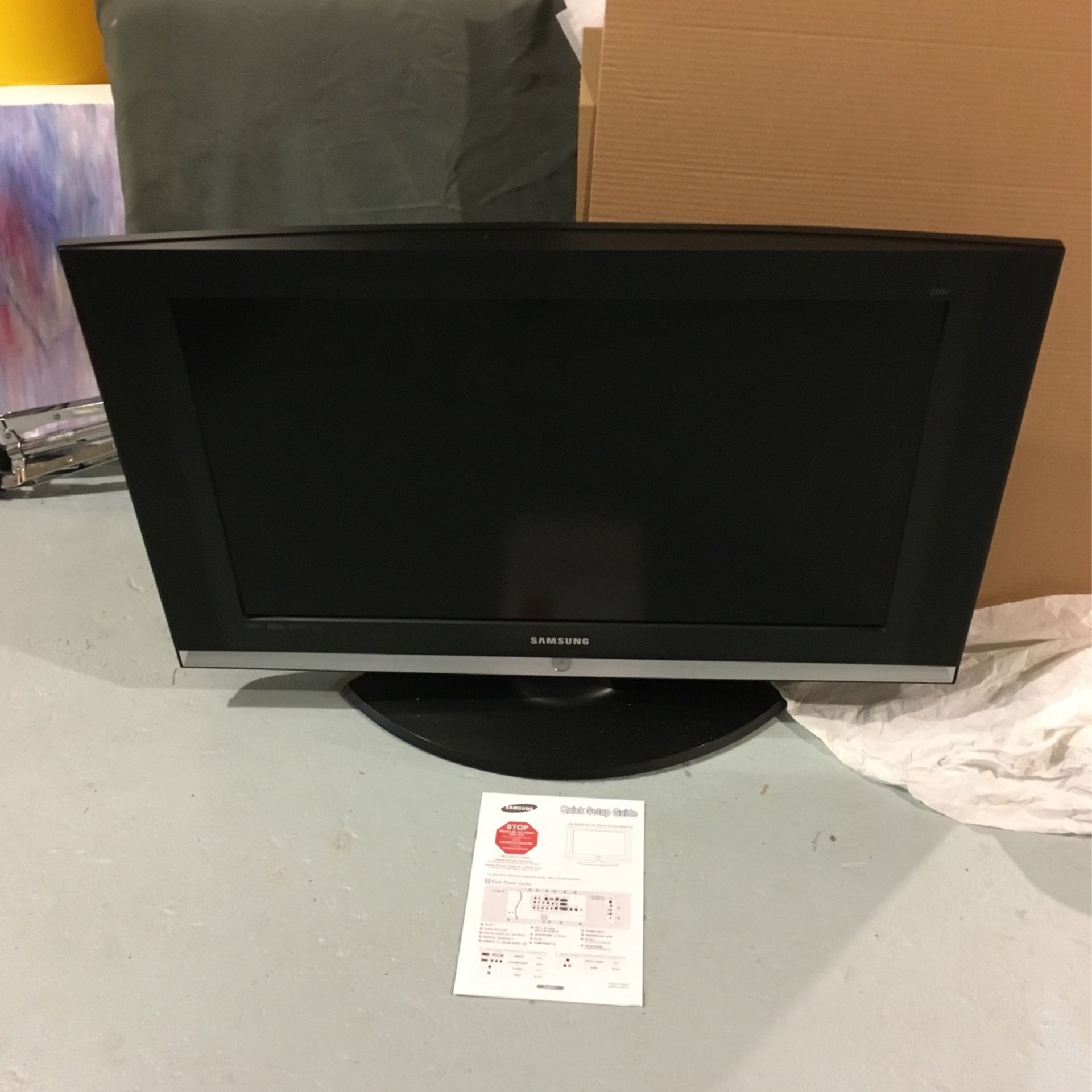 Samsung Flat Screen TV 32” LN S3241D