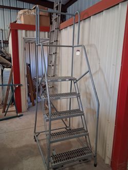 Ladder mezzanine