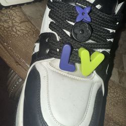 LV Trainer Leather Low Trainers  SIZE 11