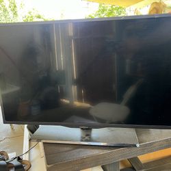 32 Insignia LED TV Non Smart