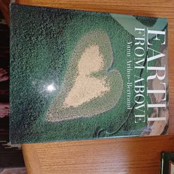 Large Coffee Table Book " THE EARTH FROM ABOVE "